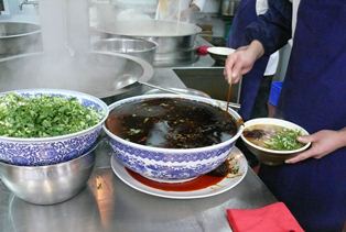 Lanzhou Noodles with Beef and Broth