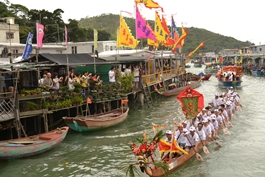 Tai O Dragon Boat Water Parade