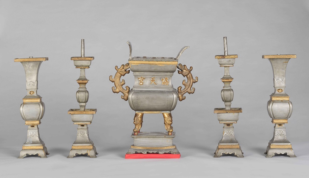 Wugong (Five-piece altar set), for the worship of Kwan Ti