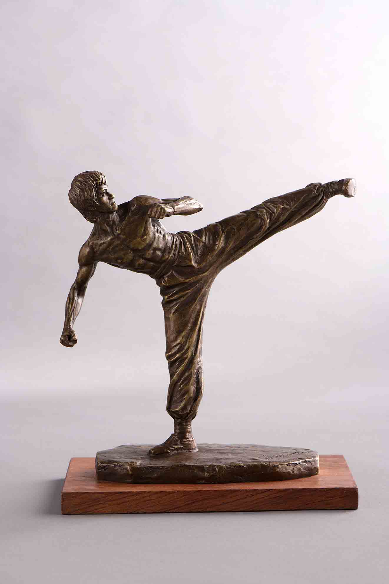 Limited edition bronze statue of Bruce Lee